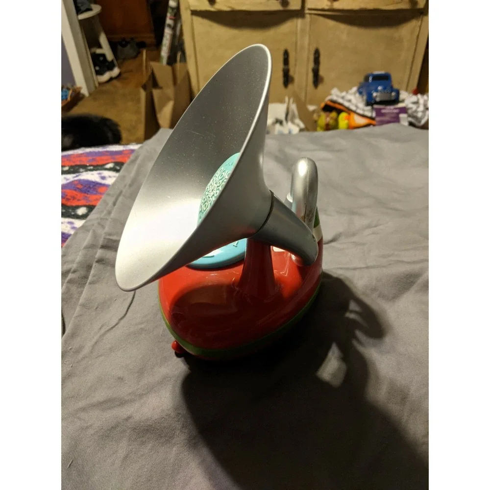 Hallmark Lets Dance Like An Elf Christmas Music Sound Gramophone 2014 Red TESTED